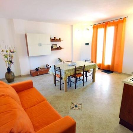 Casa Vacanze La Casa Di Katia Castro  Buitenkant foto