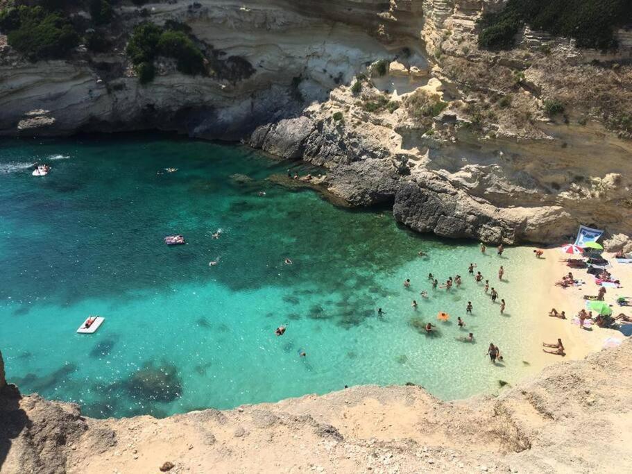Casa Vacanze La Casa Di Katia Castro  Buitenkant foto
