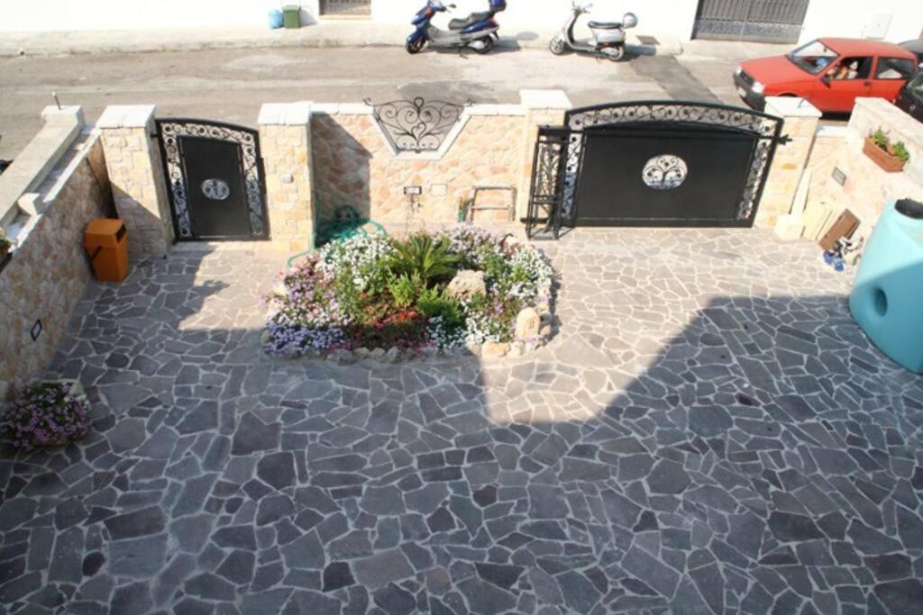 Casa Vacanze La Casa Di Katia Castro  Buitenkant foto